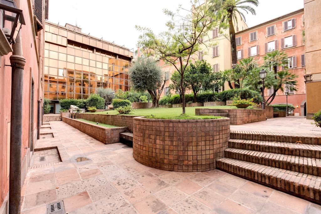 Trevi Miracle Suite Рим Номер фото