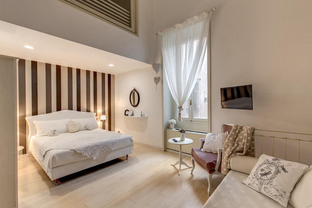 Trevi Miracle Suite Рим Номер фото