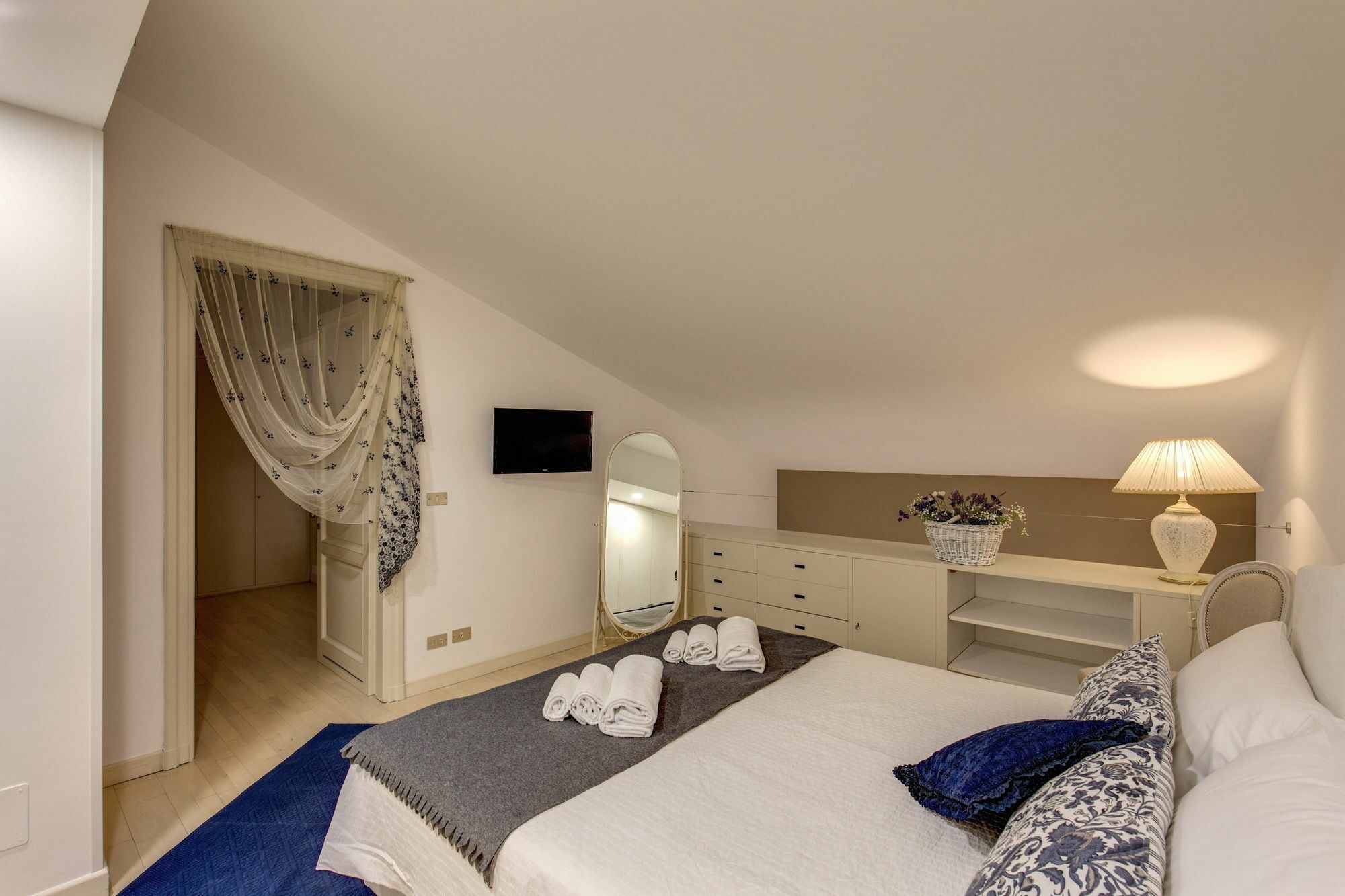 Trevi Miracle Suite Рим Экстерьер фото